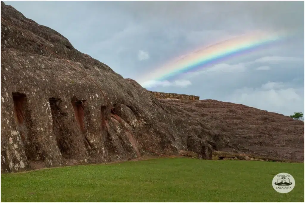 Samaipata - El Fuerte mit Regenbogen